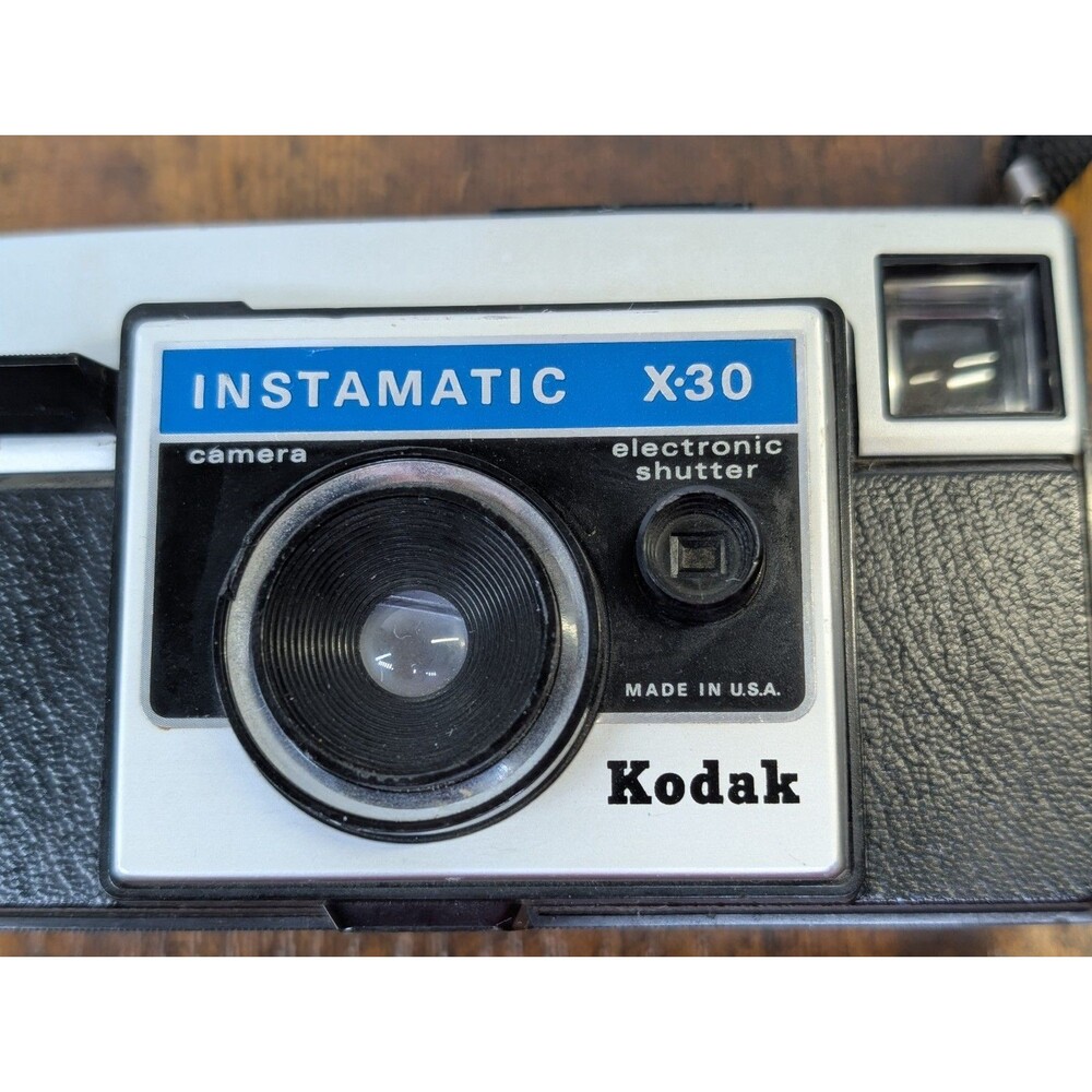Vintage Kodak Instamatic X-30 126 Film Camera Point Shoot Made USA Black Retro